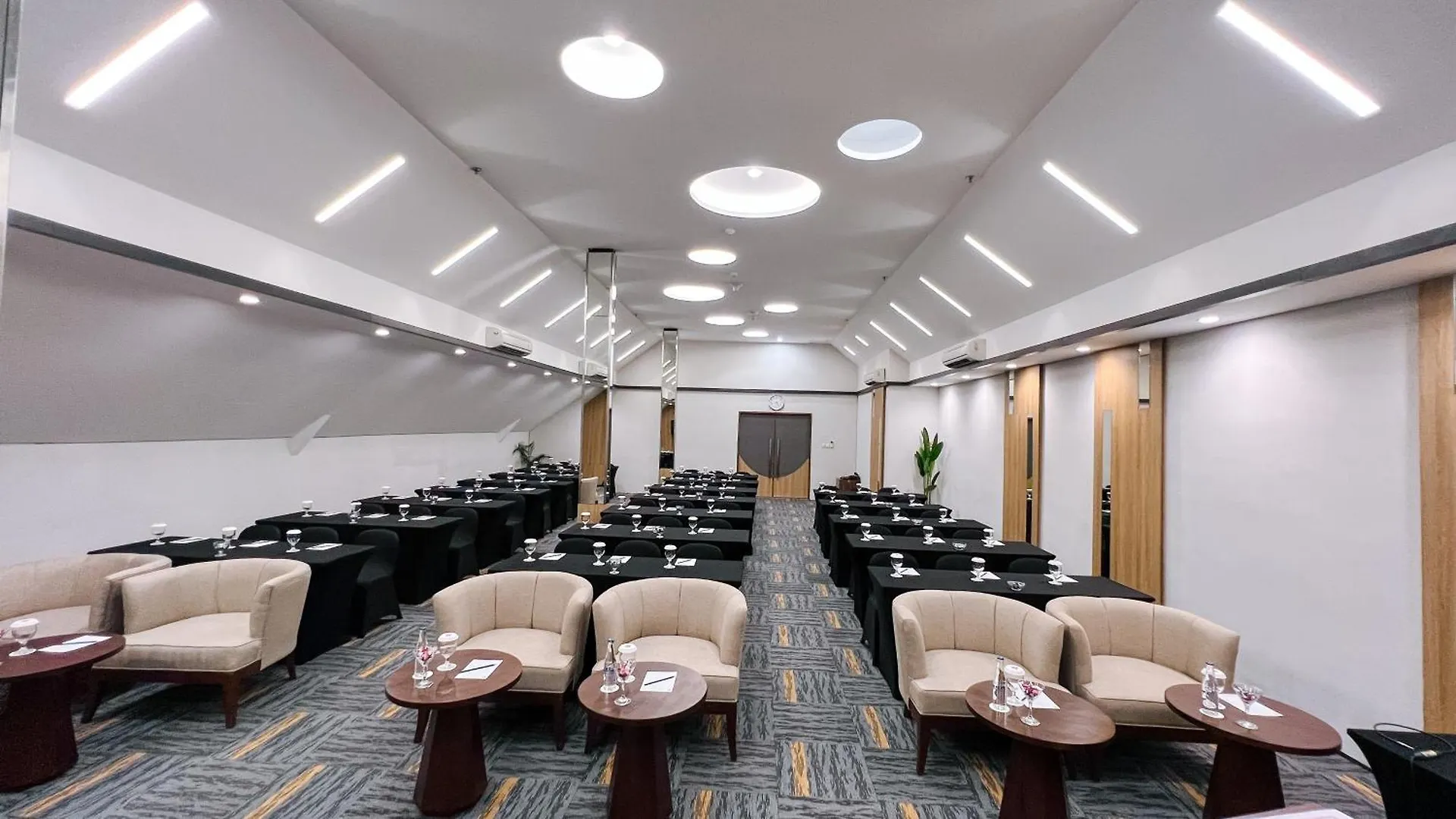 J4 Hotels Legian  Legian (Bali)