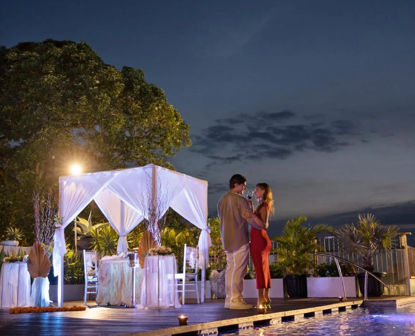 J4 Hotels Legian 4*,  Indonesien