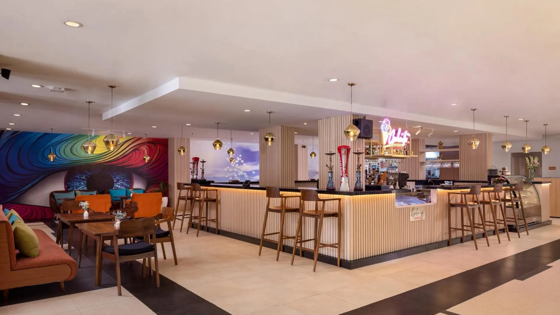 ****  J4 Hotels Legian Indonesien